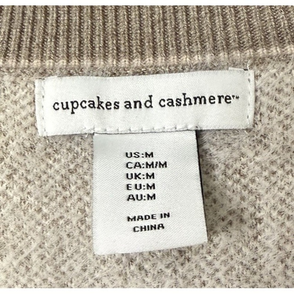 NWT Cupcakes and Cashmere Womens Long Sleeve Button Soft Cardigan Sweater Medium - Picture 3 of 12